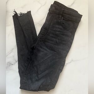 American Eagle Outfitters Distressed Black Cropped Jeans with frayed hem. Size 8